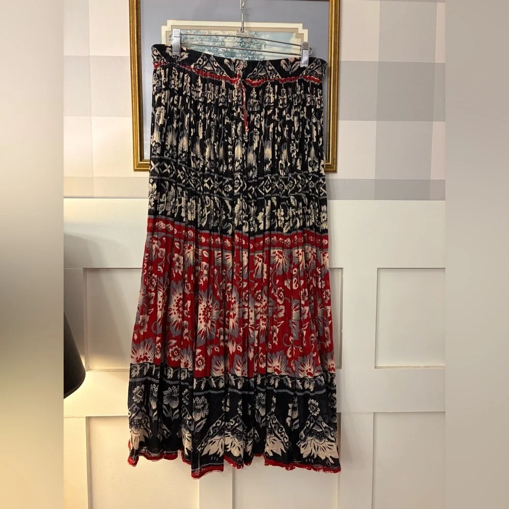 Bohemian Floral Red and Black Maxi Skirt One Size - Picture 1 of 8